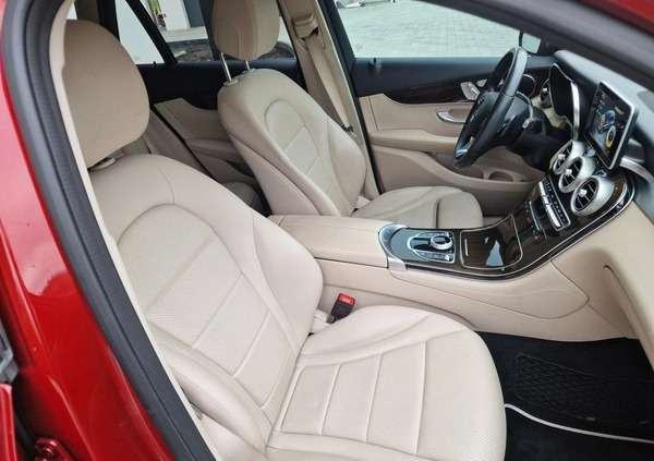 Mercedes-Benz GLC cena 143000 przebieg: 111000, rok produkcji 2019 z Drawsko Pomorskie małe 742